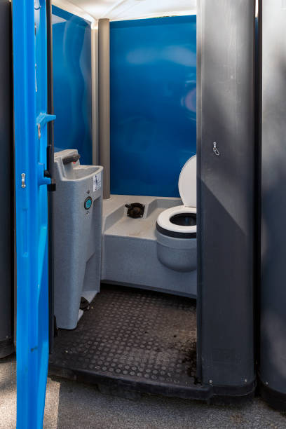 Best Portable restroom trailer rental  in Apex, NC